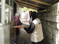 Sadakataşı Derneği, Ağrı'da Ramazan yardımlarını sürdürüyor