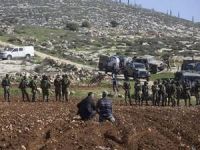 Siyonist işgalciler Ramallah'ın doğusunda Filistinlilerin arazilerini gasp etti