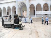 Adana’da Cami ve açık alanlar Cuma namazı için hazır
