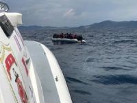 Türkiye kara sularına itilen 60 sığınmacı kurtarıldı
