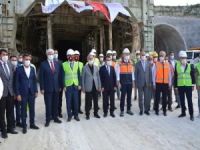 Ulaştırma ve Altyapı Bakanı Karaismailoğlu, Hasankeyf'teki çalışmaları yerinde inceledi