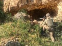 Hakkari kırsalında 2 PKK'lı öldürüldü