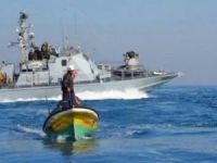 İşgal rejimi Gazze açıklarındaki balıkçı teknelerine saldırdı