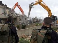 Kudüs'te Filistinlilere ait evler yıkılarak Filistinliler göçe zorlanıyor