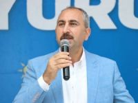 Adalet Bakanı Gül: "Türkiye vatandaşlarının hepsi bir tarağın dişleri gibi eşittir"