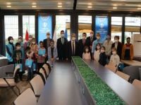 Diyanet Vakfı İstanbul Şubesinden 50 öğrenciye tablet