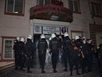 HDP'nin Diyarbakır'daki iki binasında polis araması sona erdi: 4 gözaltı