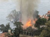 İBB İtfaiyesi: Vaniköy Camisinde çıkan yangın elektrik tesisatından kaynaklı