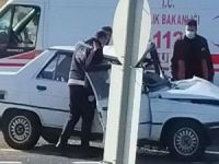 Diyarbakır'da 2 otomobil kafa kafaya çarpıştı: 2 yaralı