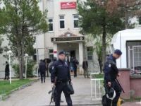 Diyarbakır'da çok sayıda avukat gözaltına alındı