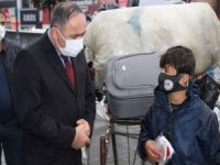 HÜDA PAR İstanbul İl Başkanlığı farkındalık için vatandaşlara maske dağıttı
