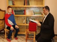 Kur'an aşığı Suriyeli çocuk 8 ayda hafız oldu