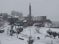 Kar yağışı Diyarbakır'ın tarihi güzelliklerine güzellik kattı