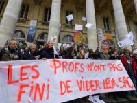 Fransa'da öğretmenler grev başlattı