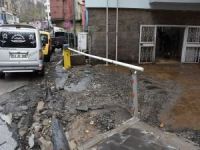 Bitlis'te çatılar uçtu iş yerleri su bastı