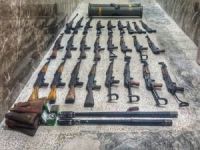 Azez'de PKK/YPG'ye ait çok sayıda silah ele geçirildi