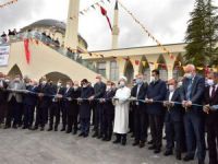 Diyanet İşleri Başkanı Erbaş, Malatya'da İlahiyat Camisi ve Kütüphanesini açtı