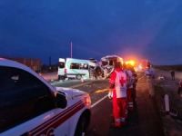 Meksika'da iki araç kafa kafaya çarpıştı: 16 ölü, 14 yaralı