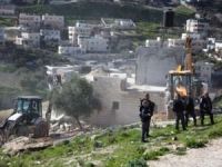 Siyonist işgalciler Filistinlilere ait araziye el koymaya çalışıyor