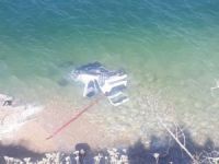 Van Gölü'ne araç uçtu: 4 yaralı