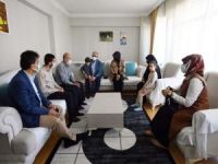 Diyarbakır Valisi Karaloğlu Şehit Yasin Börü’nün ailesini ziyaret etti