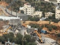 Siyonist işgal rejimi 25 Filistinlinin evini yıktı