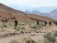 Azerbaycan, mayın tarlası haritaları karşılığında Ermenistan'a 15 asker teslim etti