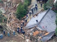 Japonya'da meydana gelen heyelan sonrası en az 20 kişiden haber alınamıyor