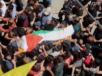 Siyonist işgal rejimi Filistinlilere saldırdı: Bir şehid 3 yaralı