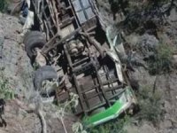 Bolivya'da otobüs kazası: 34 ölü