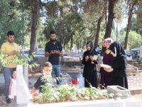 Arefe gününde mezarlık ziyaretleri unutulmadı