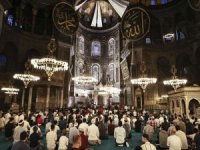 ​Diyanet İşleri Başkanı Erbaş, Ayasofya Camiinde Kur’an-ı Kerim okudu