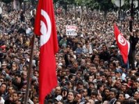 Tunus'ta halkın 10 yıllık kazanımı çalınıyor mu?