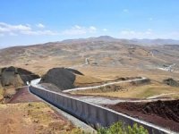 Van'ın İran'la olan 64 kilometrelik sınırında güvenlik duvarı inşa ediliyor