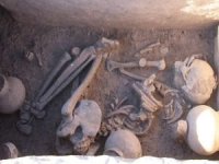 Ergani Çayönü Höyüğü'nde, 5 bin yıllık sandık tipi mezar bulundu