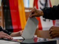 Almanya'da seçmenler 20'nci dönem milletvekillerini seçmek için sandık başına gitti