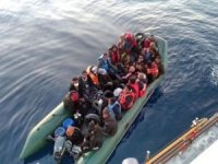 Yunanistan tarafından Türkiye kara sularına itilen 48 düzensiz göçmen kurtarıldı