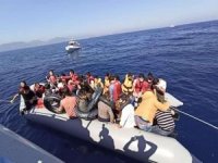 Yunanistan tarafından Türkiye kara sularına itilen 50 düzensiz göçmen kurtarıldı