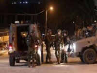 İşgalci siyonistler 2 Filistinliyi yaraladı, 3'ünü alıkoydu
