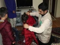 Umut Kervanı İstanbul'da kışlık giyim yardımında bulundu