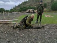 Azerbaycan 10 esir askeri Ermenistan'a teslim etti