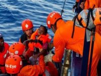 Libya açıklarında düzensiz göçmenleri taşıyan iki tekne alabora oldu: 164 ölü