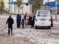 Yetimler Vakfı Erbil'de yaşanan sel felaketinde mağdur olan yüzlerce aileye yardım eli uzattı