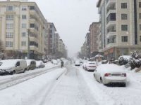 Gaziantep Valisi Gül’den yol kenarına bırakılan araçların kaldırılması çağrısı