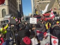 Kanada'da eylemcilere sert müdahale