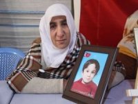 Gözü yaşlı anne: HDP'liler oğlumu okuldan kaçırdı