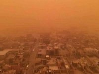 Irak'ta kum fırtınası etkili oldu