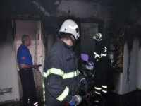Esrarengiz yangınlar çıkan ev tamamen yandı: Mağdur aile yetkililerden yardım bekliyor