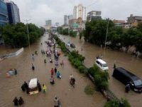 Muson yağmurlarının etkili olduğu Pakistan'da can kaybı 290'a ulaştı