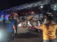 Mısır'da otobüs ile kamyon çarpıştı: 7 ölü
